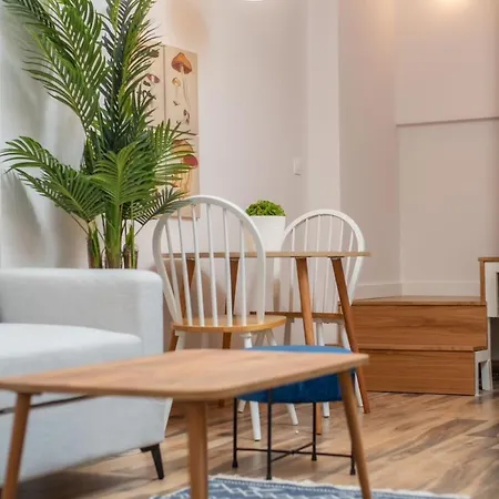 Modern Loft With Parking Near White Tower テッサロニキ