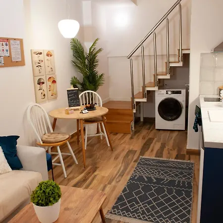 Modern Loft With Parking Near White Tower