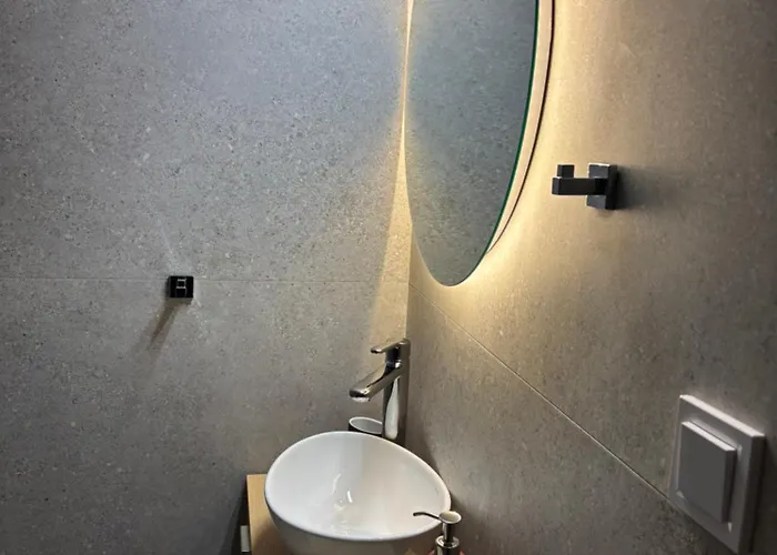 Modern Loft With Parking Near White Tower شقة سالونيك