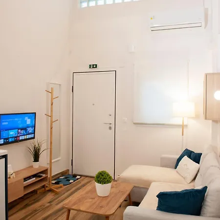 Modern Loft With Parking Near White Tower アパート